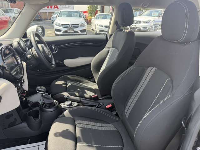 BMW MINI COOPER S 2016 Image 31