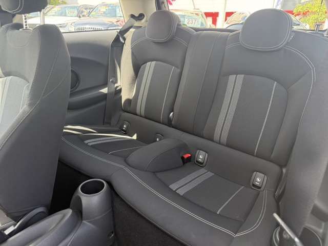 BMW MINI COOPER S 2016 Image 31