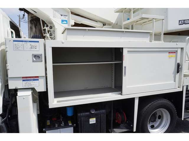 HINO DUTRO 2017 Image 31