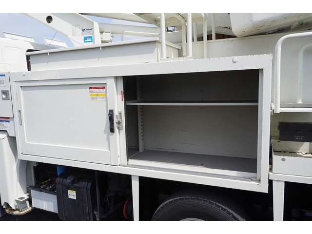 HINO DUTRO 2017 Image 31