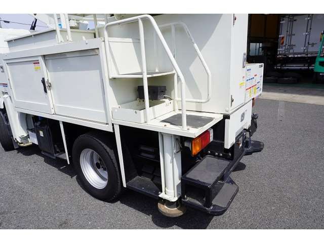 HINO DUTRO 2017 Image 31