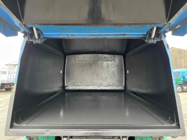 MITSUBISHI CANTER 2018 Image 31