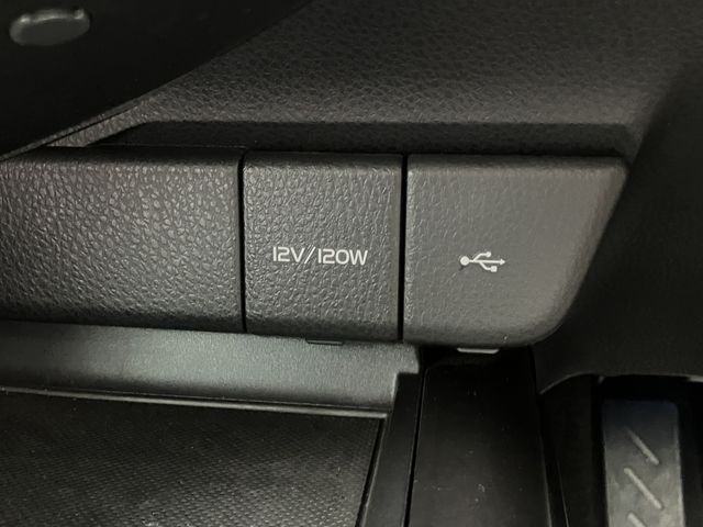 TOYOTA CAMRY HYBRID 2022 Image 31