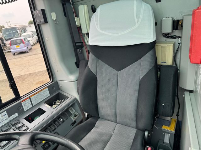 ISUZU GALA 2012 Image 31