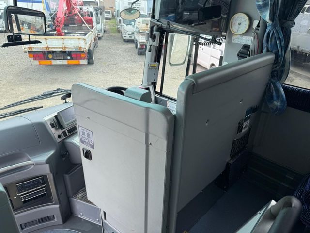 ISUZU GALA 2012 Image 31