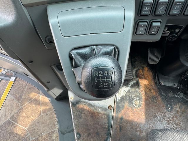 ISUZU GALA 2014 Image 31