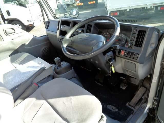 ISUZU  2013 Image 31