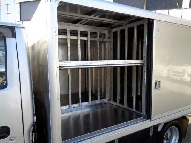 ISUZU  2013 Image 31