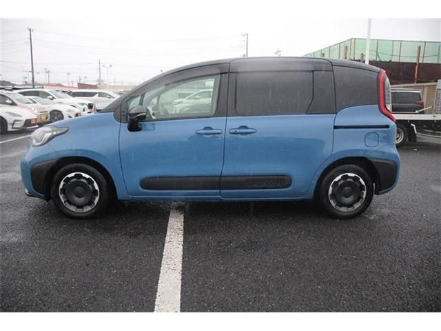 TOYOTA SIENTA HYBRID 2023 Image 31