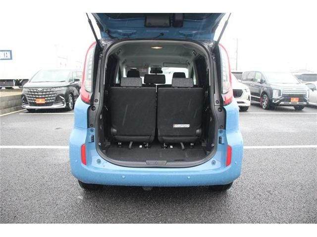 TOYOTA SIENTA HYBRID 2023 Image 31