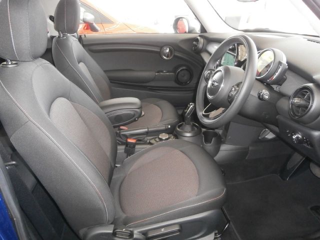 BMW MINI COOPER 2018 Image 31