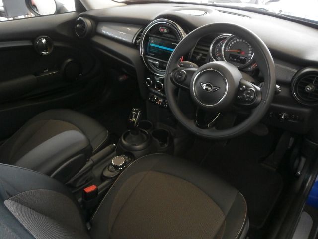 BMW MINI COOPER 2018 Image 31
