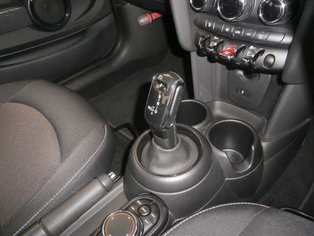 BMW MINI COOPER 2018 Image 31