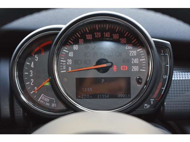 BMW MINI COOPER D 5DOOR 2021 Image 31