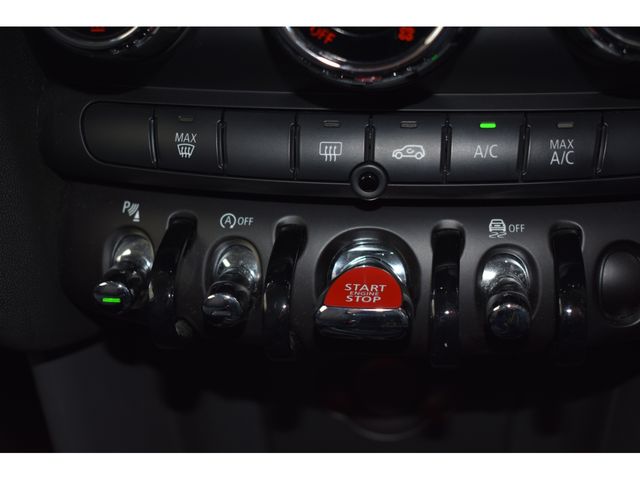 BMW MINI COOPER D 5DOOR 2021 Image 31