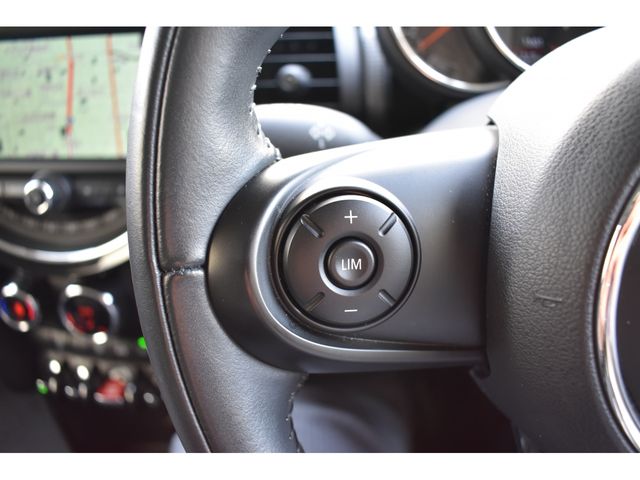 BMW MINI COOPER D 5DOOR 2021 Image 31