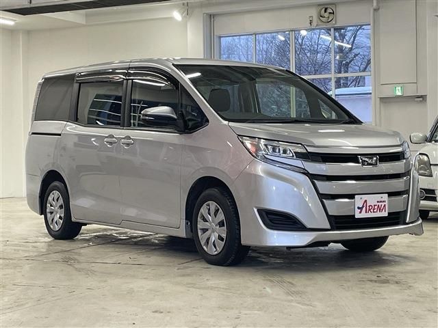 TOYOTA NOAH 4WD 2017 Image 31