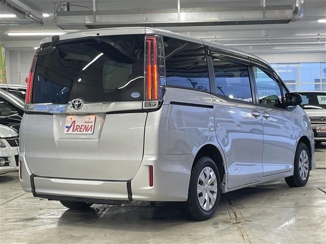 TOYOTA NOAH 4WD 2017 Image 31