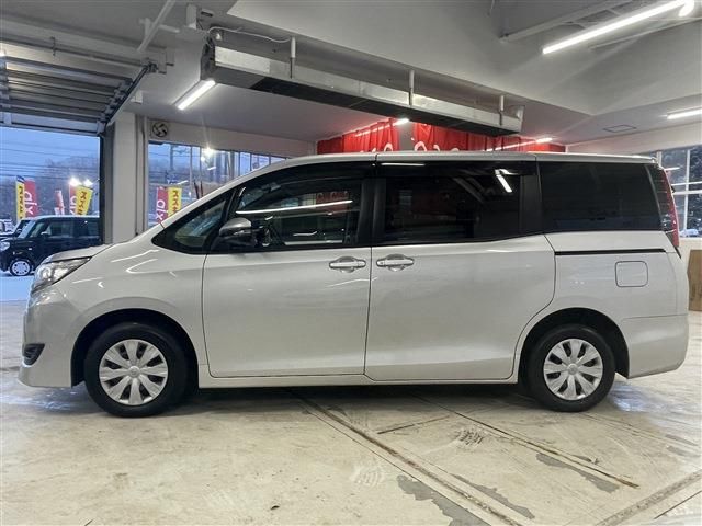 TOYOTA NOAH 4WD 2017 Image 31
