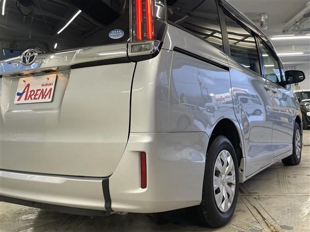 TOYOTA NOAH 4WD 2017 Image 31