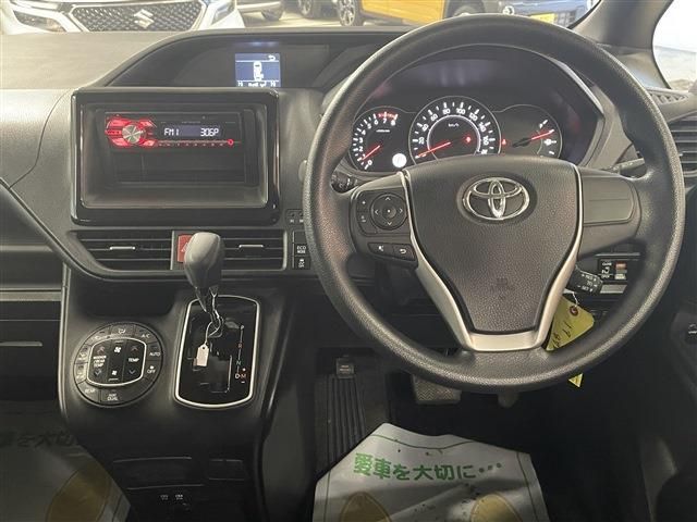 TOYOTA NOAH 4WD 2017 Image 31