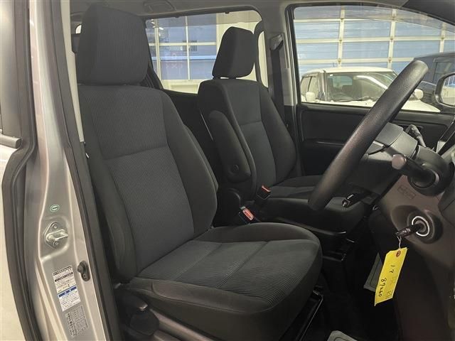 TOYOTA NOAH 4WD 2017 Image 31