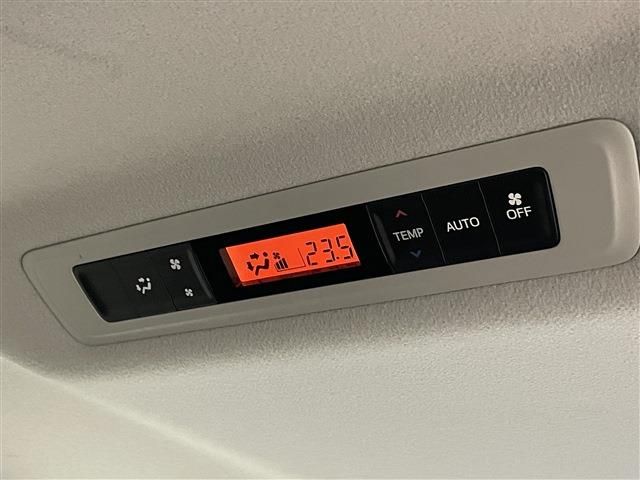 TOYOTA NOAH 4WD 2017 Image 31