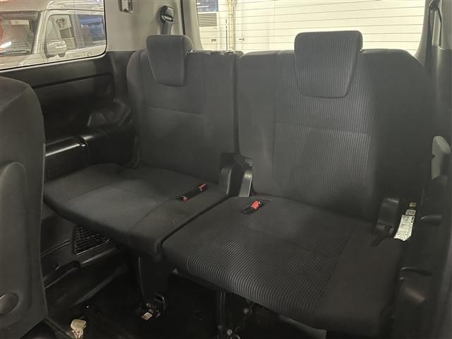 TOYOTA NOAH 4WD 2017 Image 31