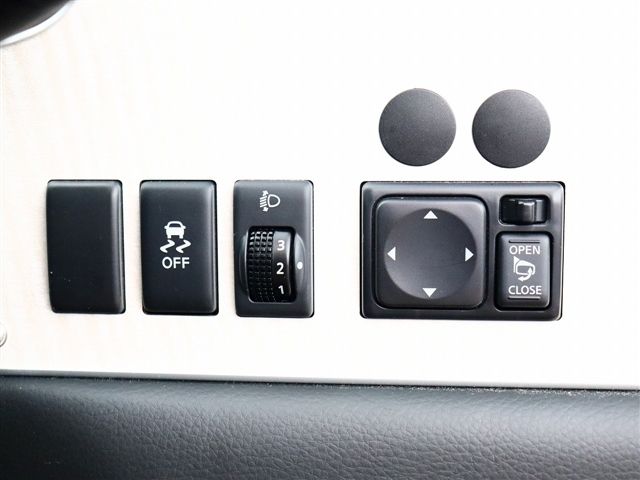 MITSUOKA VIEWT 2020 Image 31