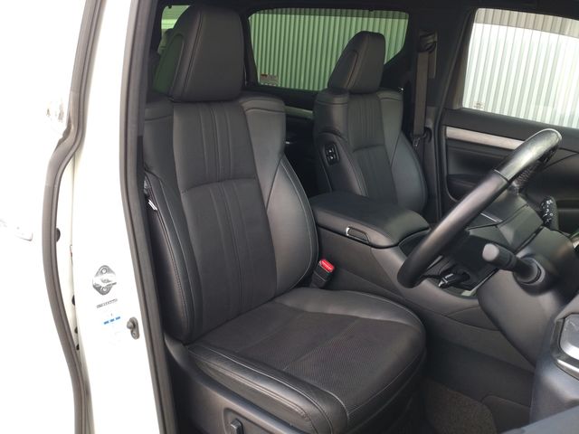 TOYOTA ALPHARD HYBRID 4WD 2018 Image 31