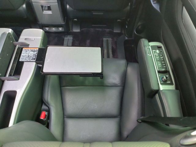 TOYOTA ALPHARD HYBRID 4WD 2018 Image 31