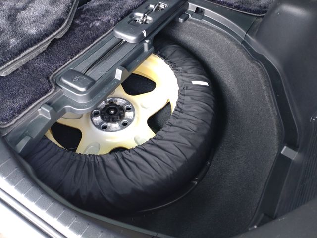 TOYOTA ALPHARD HYBRID 4WD 2018 Image 31