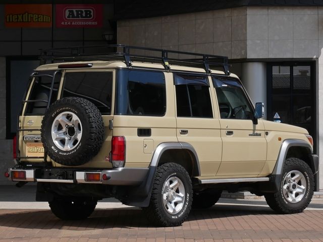 TOYOTA LANDCRUISER VAN 2015 Image 31