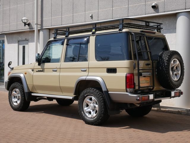 TOYOTA LANDCRUISER VAN 2015 Image 31