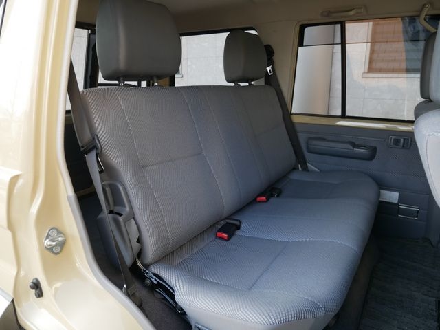 TOYOTA LANDCRUISER VAN 2015 Image 31