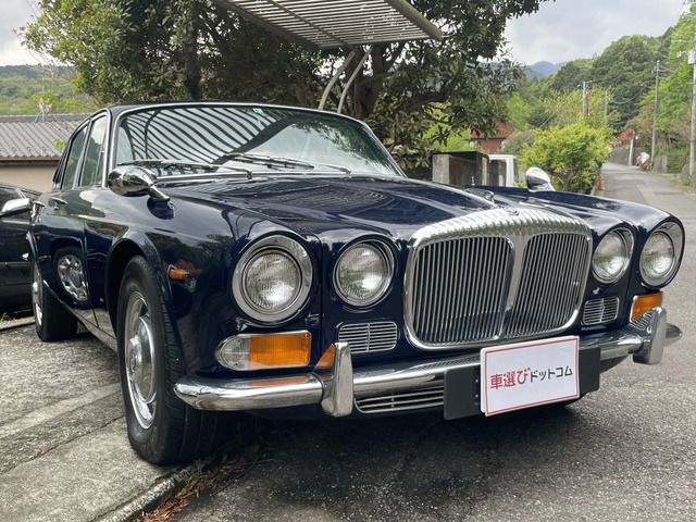 DAIMLER  1972 Image 31