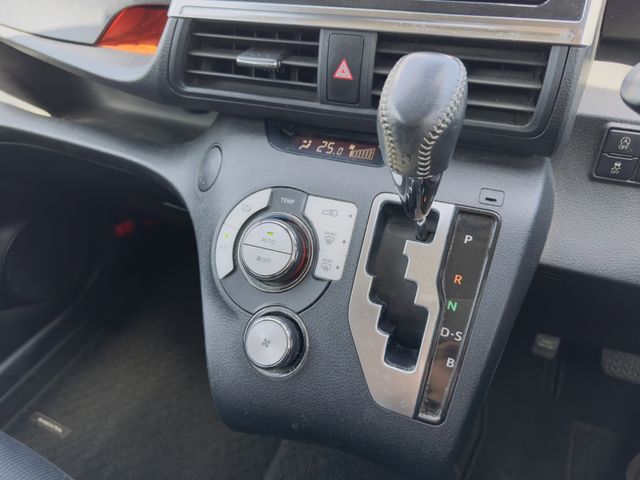 TOYOTA SIENTA 2016 Image 31