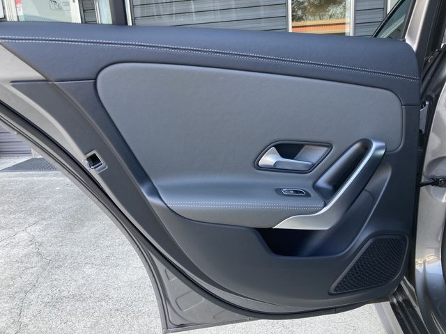 MERCEDES BENZ A CLAS 2019 Image 31