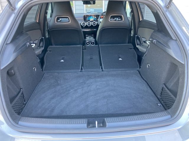 MERCEDES BENZ A CLAS 2019 Image 31