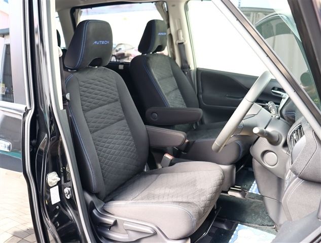 NISSAN SERENA  WG 4WD 2018 Image 31