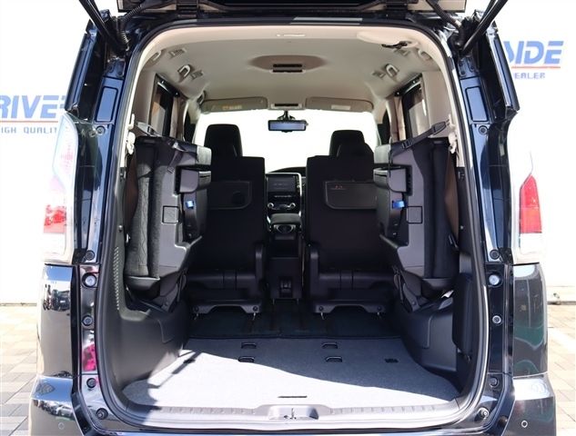 NISSAN SERENA  WG 4WD 2018 Image 31