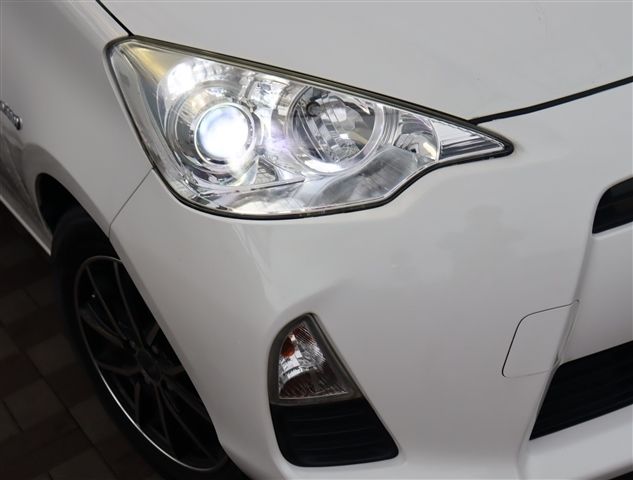 TOYOTA AQUA 2012 Image 31