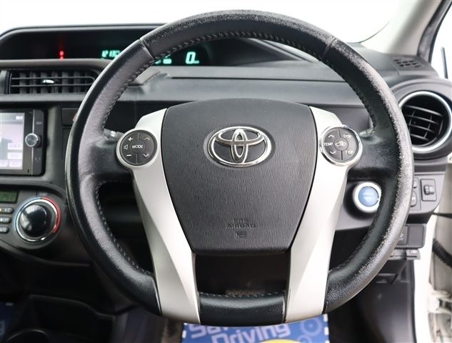 TOYOTA AQUA 2012 Image 31