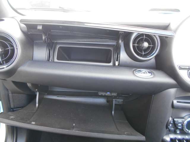 BMW MINI COOPER S OP 2013 Image 31