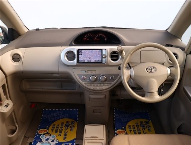 TOYOTA PORTE 2007 Image 31