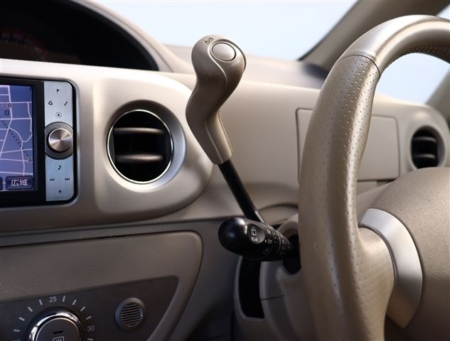 TOYOTA PORTE 2007 Image 31