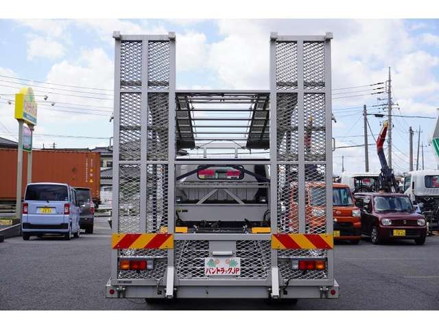 MITSUBISHI CANTER 2017 Image 31