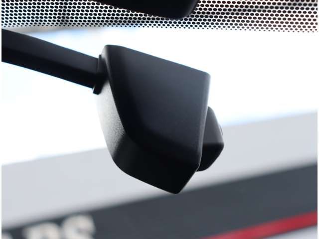 TOYOTA LEXUS IS300H AWD 2018 Image 31