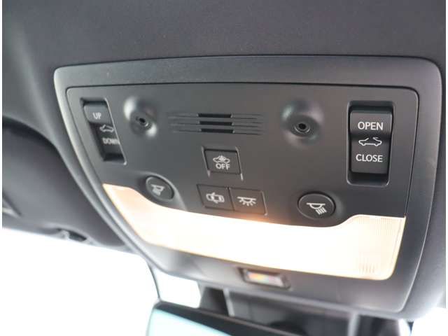 TOYOTA LEXUS IS300H AWD 2018 Image 31