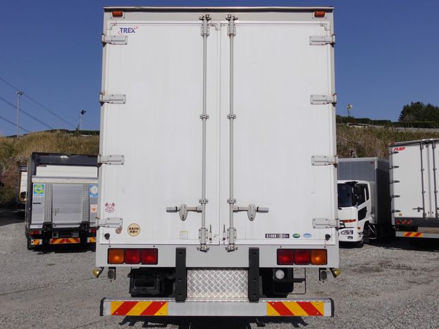 MITSUBISHI FUSOU SUPER GREAT 2013 Image 31